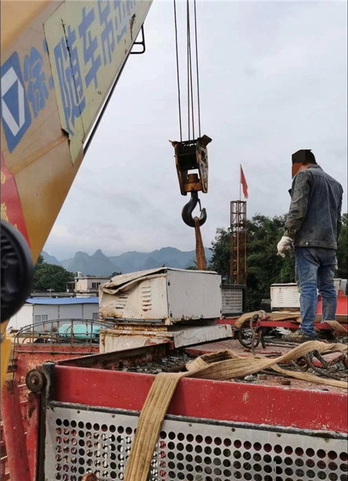 江永县大件吊装搬运设备常用的施工手势信号解答