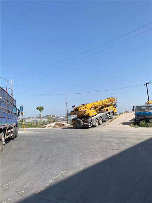 江永县25吨吊车的租赁价格大概是多少？